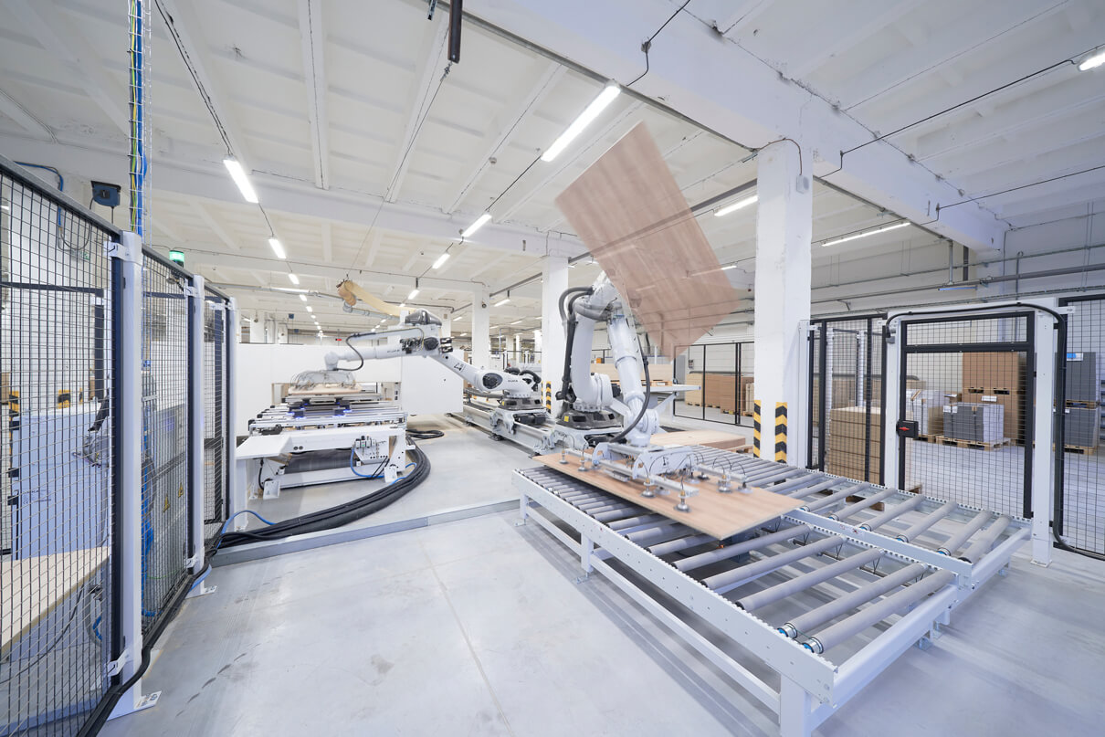 Produktion_Holz_Roboter_1210x807px