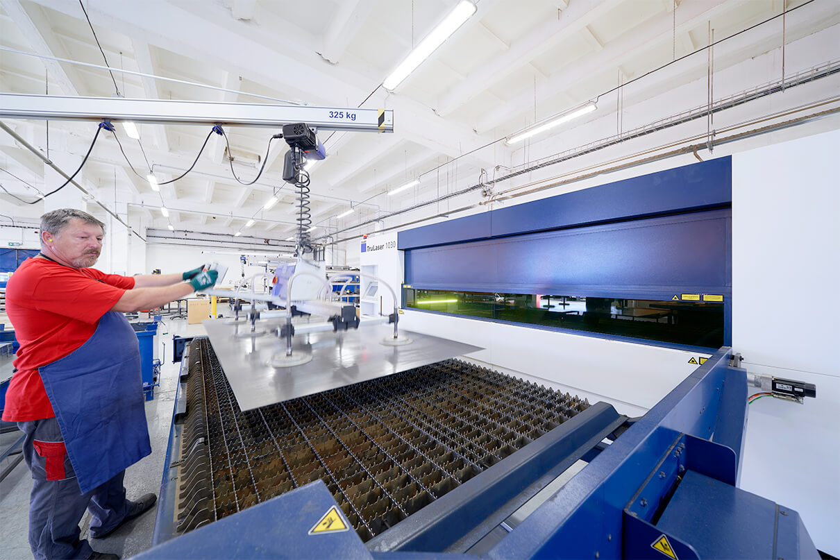 Produktion_Laser_B_1210x807px